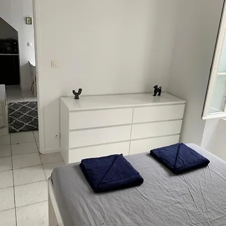 Centre, Pres Avenue De Verdun- Et Casino A 10 Mn A Pied- 4 Personnes -rdc