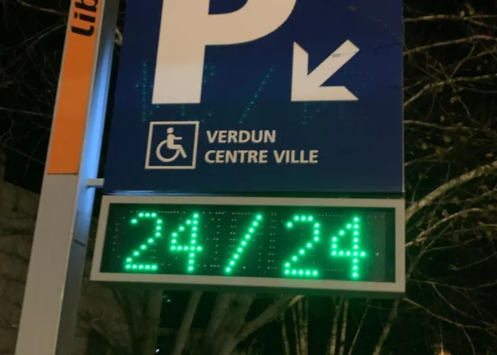 Centre, Pres Avenue De Verdun- Et Casino A 10 Mn A Pied- 4 Personnes -rdc Apartment
